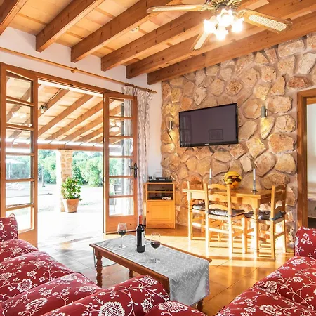 Pollentia Villa *
